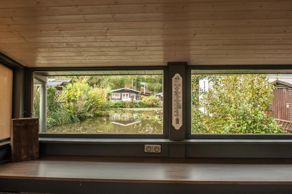 Prachtige Chalet Wabi Sabi Aan Het Water! เกล ภายนอก รูปภาพ