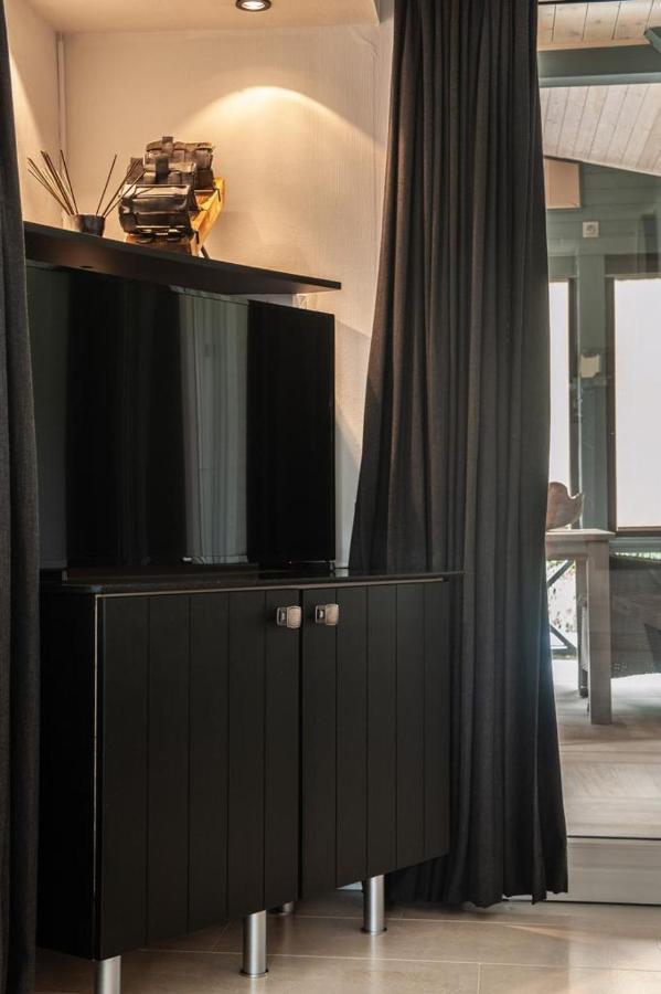 Prachtige Chalet Wabi Sabi Aan Het Water! เกล ภายนอก รูปภาพ