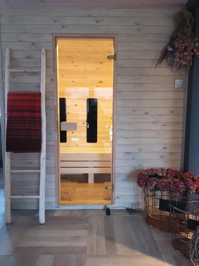 Prachtige Chalet Wabi Sabi Aan Het Water! เกล ภายนอก รูปภาพ
